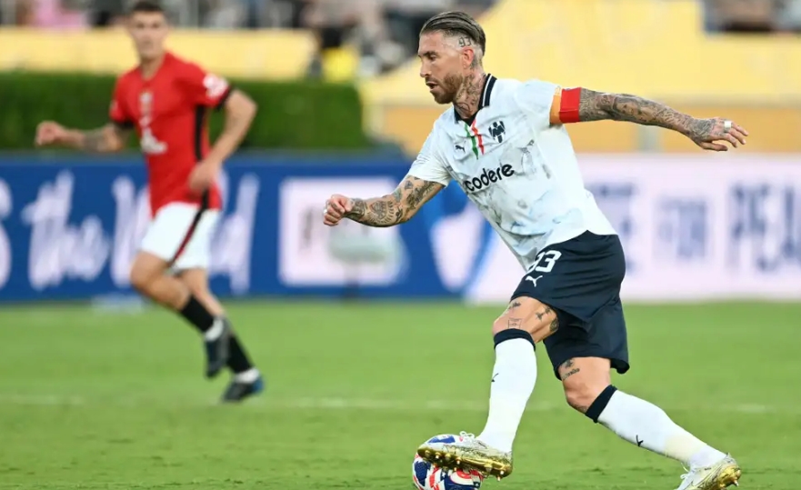 拉莫斯:多特用速度和身高击败了我们,球队将带着骄傲离开赛场