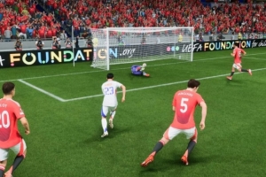 开云体育网址-曼晚用游戏模拟曼联vs里昂，奥纳纳失误送礼曼联1-2告负