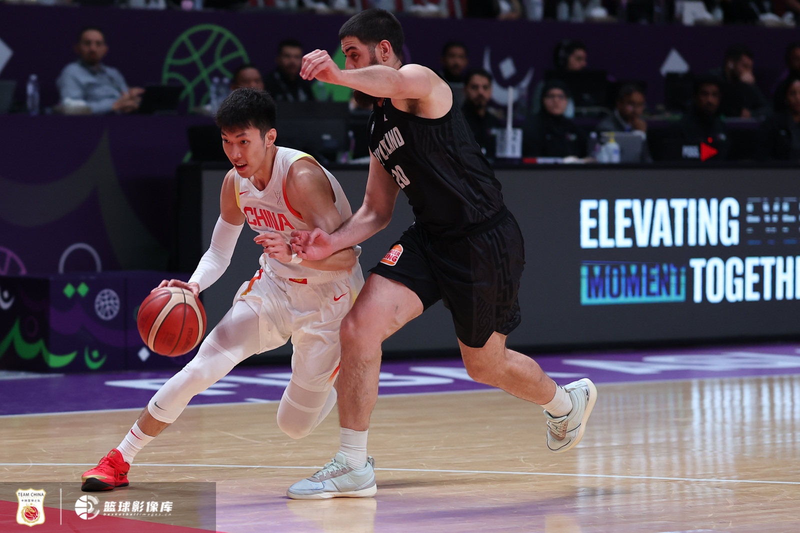 新西兰主教练总结败因:错失关键战机 盛赞中国男篮坚韧表现与精准投射